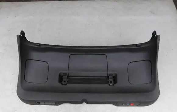Opel Grandland X Tailgate trim