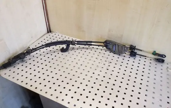 Toyota Auris E180 Gear shift cable linkage 112102127