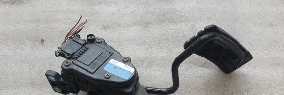 Renault Espace - Grand espace IV Accelerator throttle pedal 8200007513