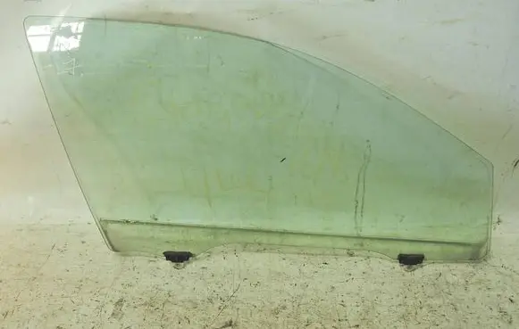 Mitsubishi ASX Front door window glass four-door