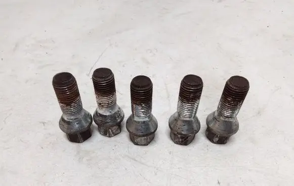 Audi A6 S6 C6 4F Nuts/bolts 