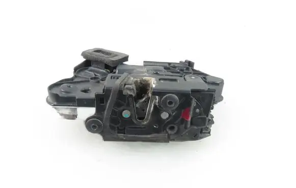 Seat Alhambra (Mk2) Front door lock 5K1837015B