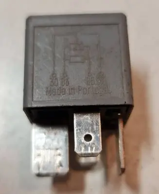 Audi A6 S6 C6 4F Other relay 8D0951253 23134J523300 PA66GF25