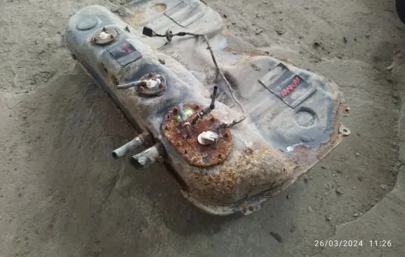 Subaru Impreza I Fuel tank 42120FA200