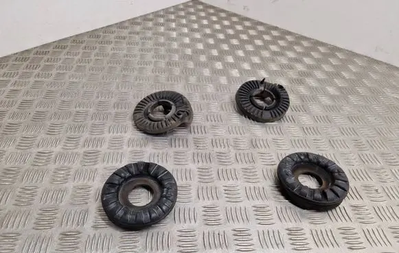 Ford Kuga II Rear coil spring rubber mount 