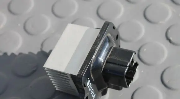 Suzuki SX4 S-Cross Heater blower motor/fan resistor