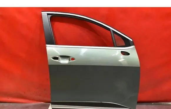 KIA Sportage Front door 