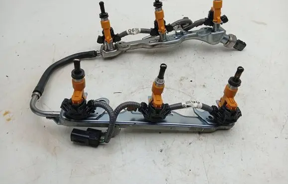 Lexus RX 450H Fuel injectors set 8945878020 8282148240