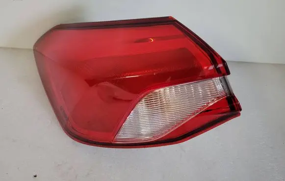 Ford Focus Rear/tail lights JX7B13405CG