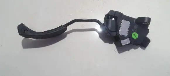 Toyota Auris 150 Accelerator throttle pedal 7811002070 78110-02070