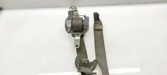 Subaru Outback Front seatbelt 53131P S209302 2654