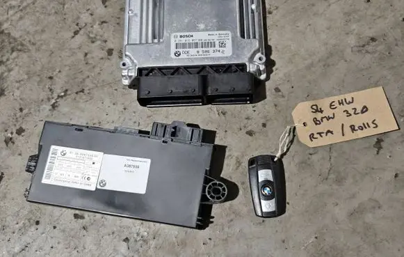 BMW 3 E90 E91 Engine ECU kit and lock set 8506374 9287535
