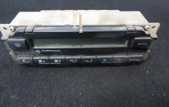 Volkswagen Golf IV Climate control unit