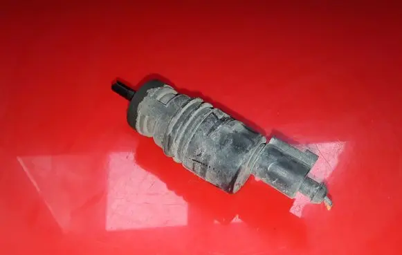 Chevrolet Captiva Windscreen/windshield washer pump 13250356 3240115