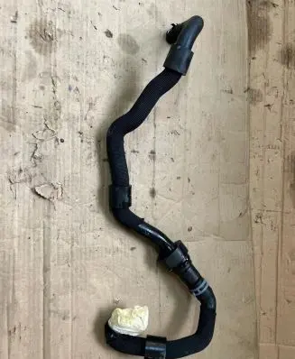 Volkswagen Golf VIII Engine coolant pipe/hose 3Q0122096E
