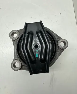 Volvo C40 Engine mount bracket 31686296