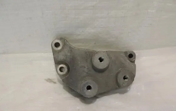 Opel Astra J Gearbox mounting bracket 13324498