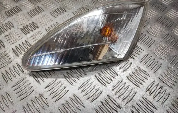 Mazda Premacy Headlight/headlamp 107D033 PY21W
