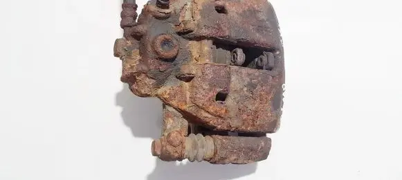 Mitsubishi Colt Front brake caliper