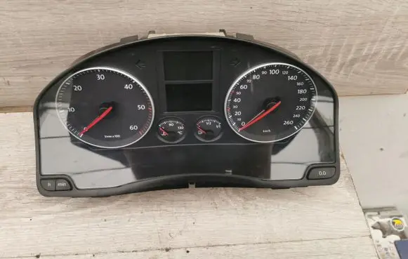 Volkswagen Jetta V Speedometer (instrument cluster) 1K0920852B