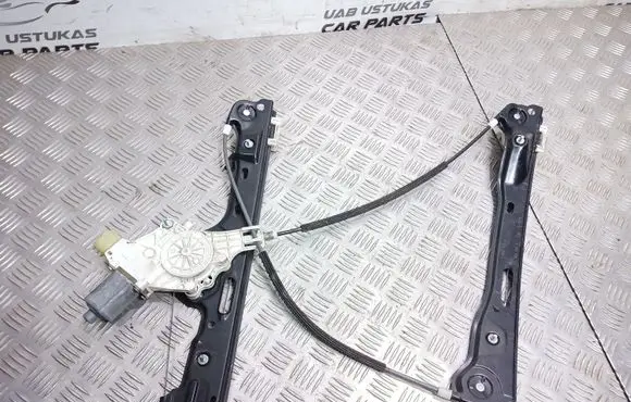 BMW 1 E81 E87 Front door window regulator with motor 6927028 0130822227 7067796S