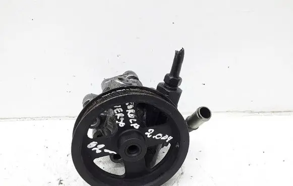 Toyota Corolla Verso E121 Power steering pump