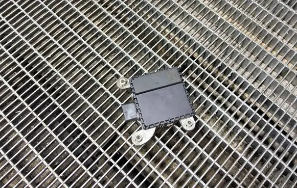 Citroen C4 III e-C4 Distronic sensor radar 9841849780