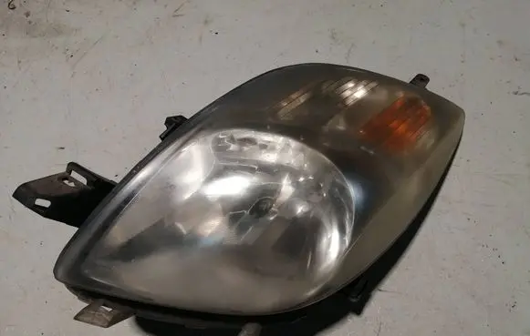 Toyota Yaris Headlight/headlamp 811500D120 89900737