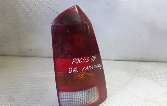 Ford Focus Rear/tail lights XS4X13N004