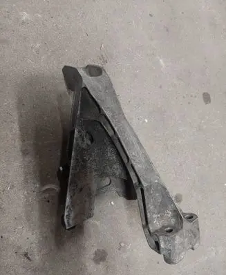 Volkswagen Transporter - Caravelle T5 Engine mounting bracket 7H0199370N