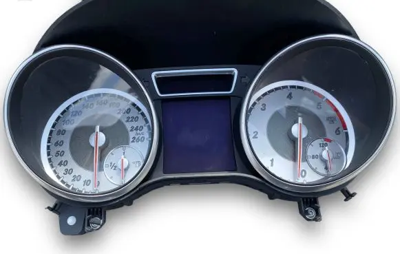 Mercedes-Benz CLA C117 X117 W117 Speedometer (instrument cluster) 1030052182