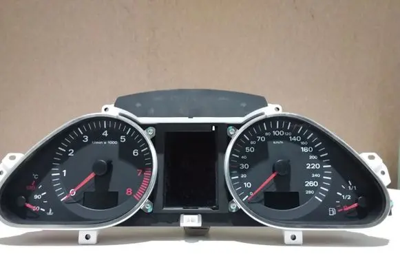 Audi A6 S6 C6 4F Speedometer (instrument cluster) 4F0920901B