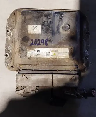 Opel Zafira B Engine control unit/module 55572800