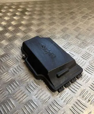 Mercedes-Benz B W247 Fuse box cover A1675404601