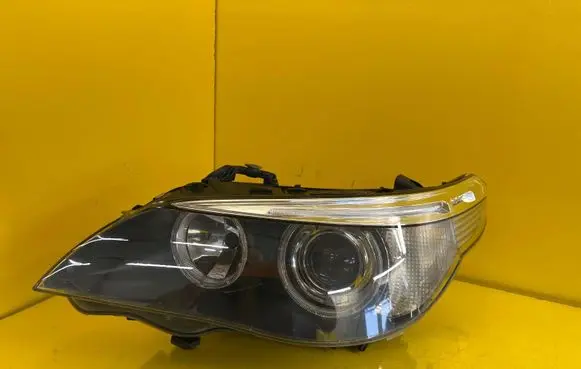 BMW 5 E60 E61 Headlight/headlamp 7160151