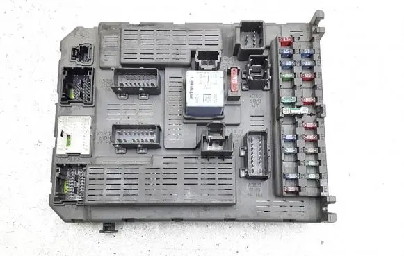 Citroen C5 Fuse module 9647448280