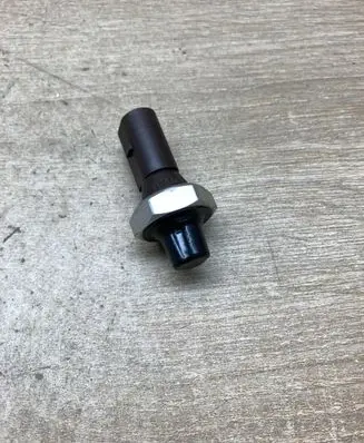 Volkswagen Golf VI Oil pressure sensor 038919081K