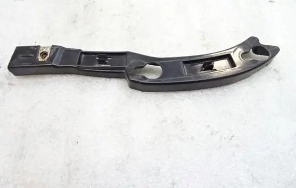 Front bumper mounting bracket