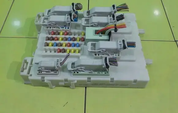 Ford Focus Fuse box set BV6N14A073EU BEZPIECZNIKOW