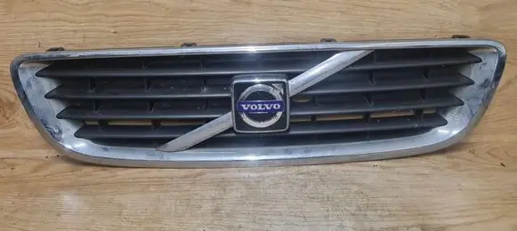 Volvo V50 Front bumper upper radiator grill 31283151