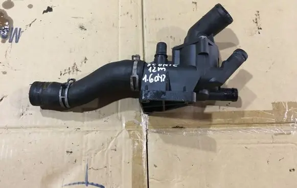 Thermostat/thermostat housing