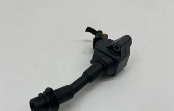 Peugeot 3008 III High voltage ignition coil 9836441180