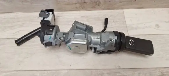 Mazda 3 II Ignition lock 3M513F880AD