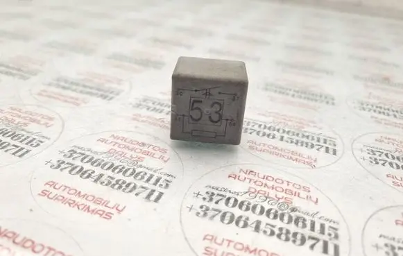 Volkswagen PASSAT B5 Other relay 