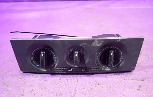 Skoda Fabia Mk1 (6Y) Climate control unit 6Y0820045C