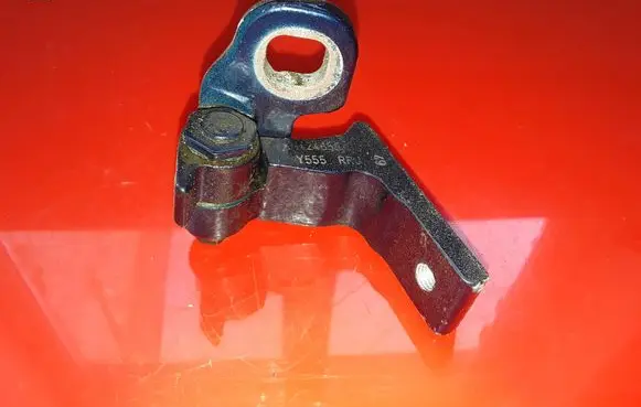 Volvo V40 Rear door upper hinge 31424659 Y555