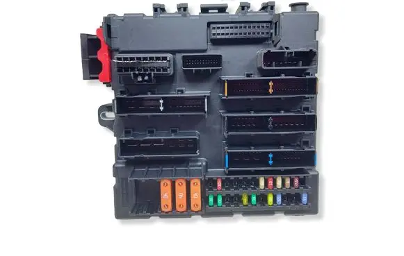 Opel Vectra C Fuse module 13205776KASACJA 13205776