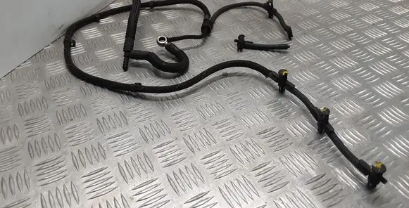 Audi A4 S4 B8 8K Fuel return line/hose 