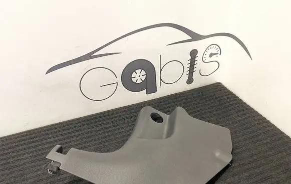 Foot area side trim
