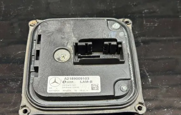 Mercedes-Benz C W204 Headlight ballast module Xenon A2189009103 3544326 524742F04